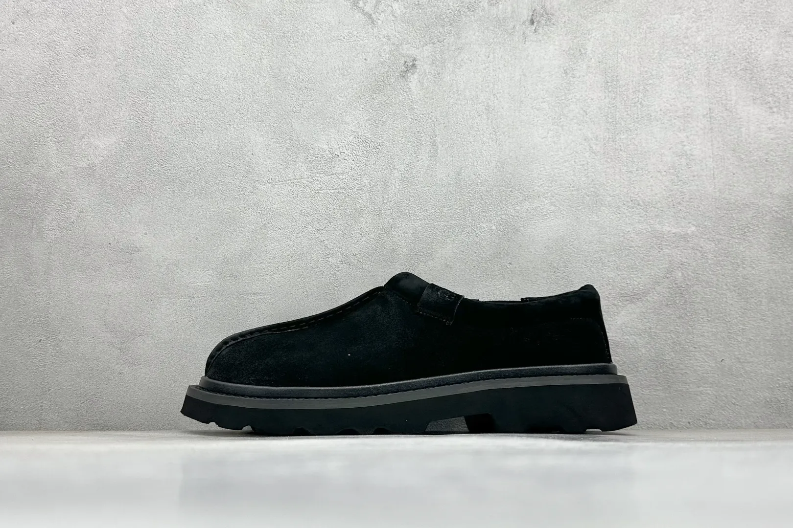 🐲💰 480 supports store UGG2025 spring new Hybird Tasman series men's shoes# The upper is made of cow split layer, the inner breathable mesh, the ugg traditional Eva light wing outsole, the coexistence of class and comfort, slip-on design, easy to put on and take off, paired with wide-leg workwear, American retro Barn style, easy to style, the style is not defined, and the matching does not have to be limited!   Item No.: 1166913 Size: 40-44